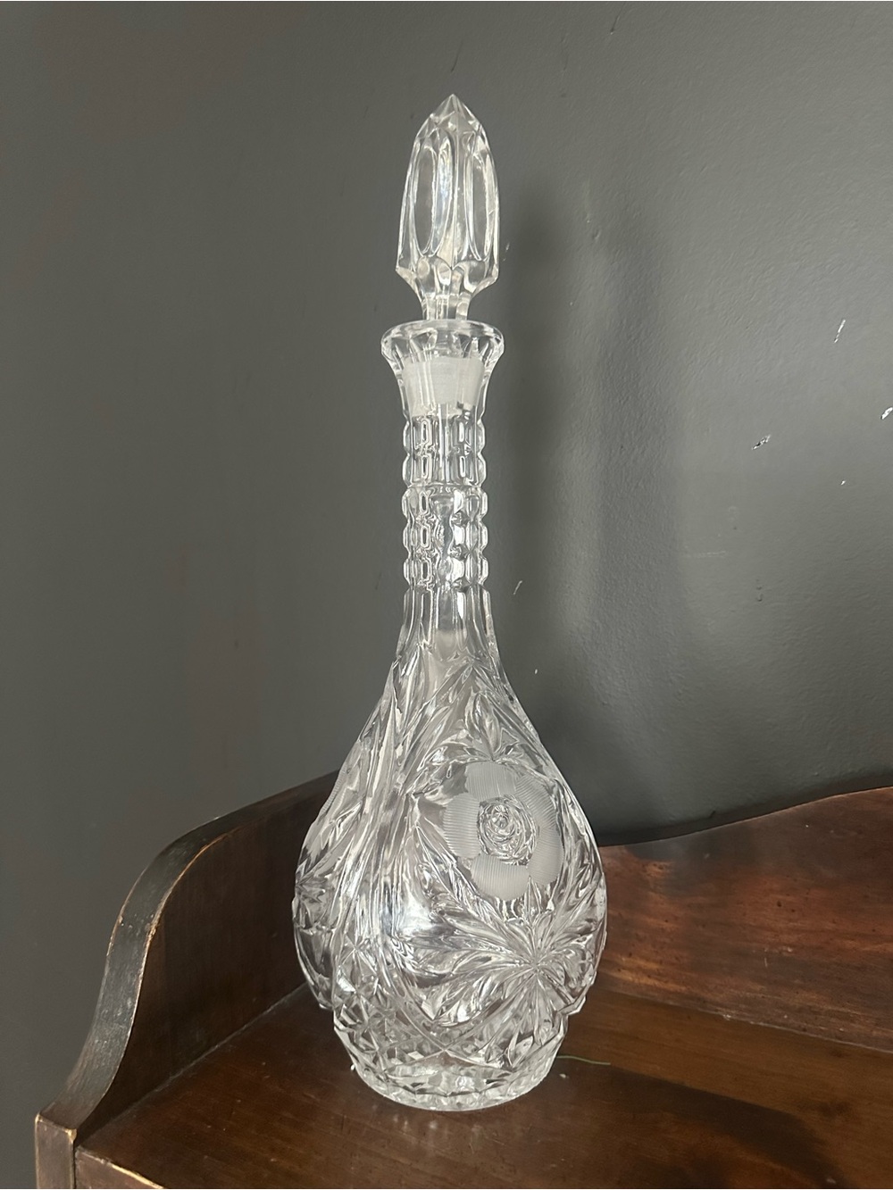 Cut Crystal Decanter with Floral Cut Design - Clear